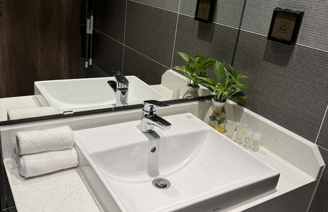 Landmark Ecopark by Emily in Town - Photo 34