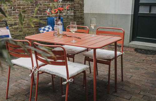 JOBOSTAYS - LINDEN Family Apartment Oldenburg - sehr geräumig 110m2 - Terrasse mit Gartenblick - voll ausgestattete Küche - 2 Bäder - Babybett - 10 Min zu Fuß zum Bahnhof - kostenloses WLAN - Parkplatz - kontaktfreier Check-In - Photo 55