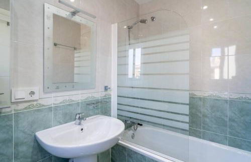 Adosado con vistas al mar desde la piscina con BBQ - Photo 24