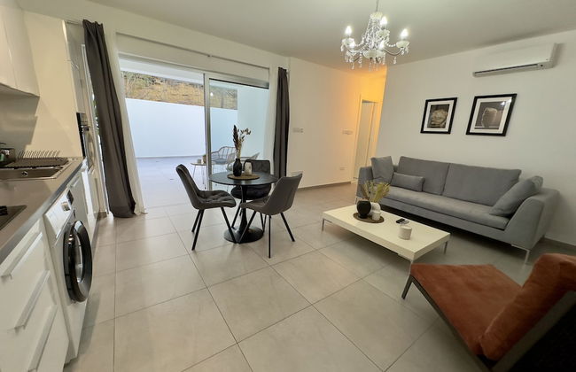 Welcome to Our Luxurious 1-bedroom Private Residence With a Special Patio - Foto 7