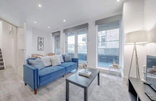 Luxurious 2BR Flat Perfect For Business Relocators By Charles Richardson ltd Short Term Rentals Couldson - Foto 9