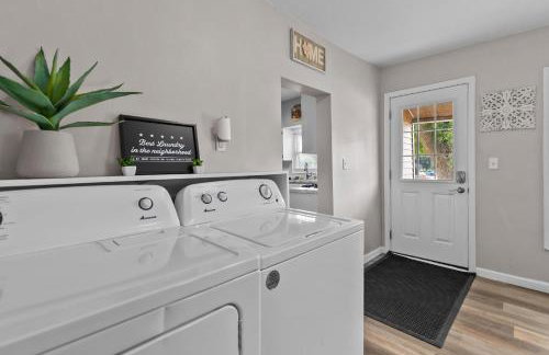 Central Oshkosh Stay - Walk to Lake and Downtown - Foto 19