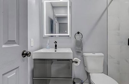 Peaceful Pocono Home with Hot Tub, gym, & office - Foto 7