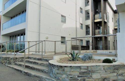 Seaview, Luxury apartment, 2 min walk to Porth Beach - Foto 24