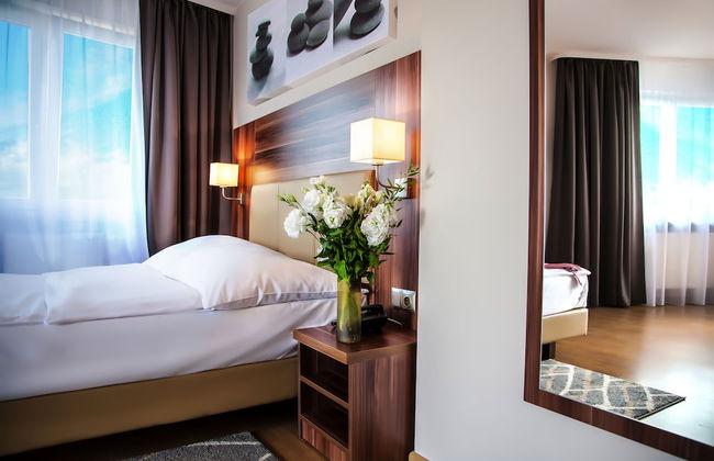 POLECZKI RESIDENCE APARTMENTS - Photo 7