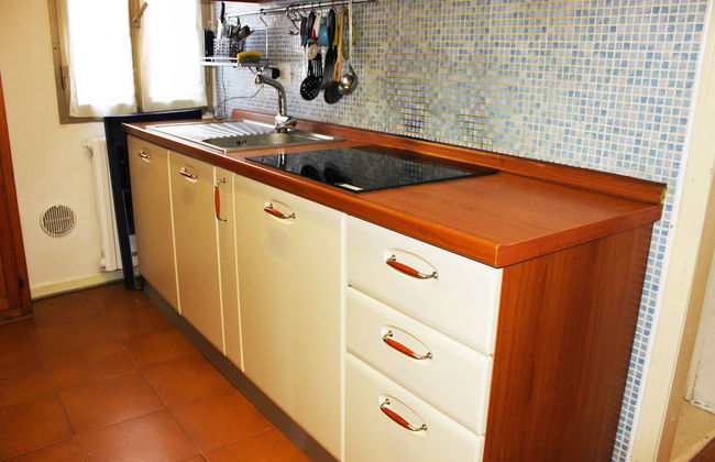 Nice Apartment in an English Style Building On the First Floor, With air Conditioning, Wifi and Sewing - Foto 8