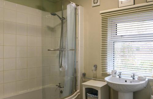 Riverside House - Photo 13