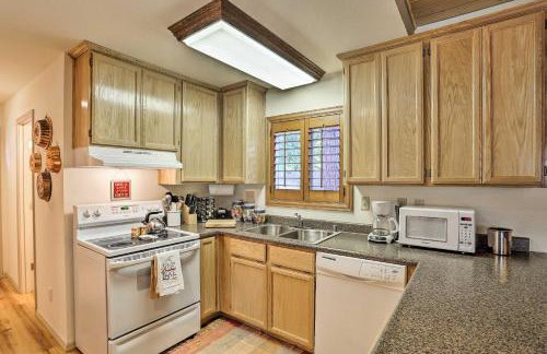 Cabin with Backyard Space - half Mi to Trinity Lake! - Foto 5