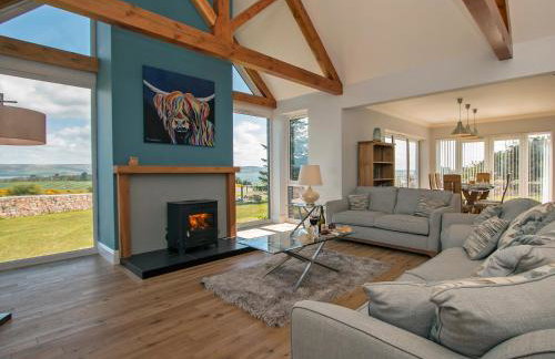 Quarter Acre House - Photo 2