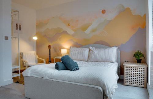 Sleek 4BR Townhouse - Rooftop - Hot Tub - Foto 43