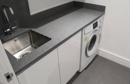 Newly Refurbished Modern 4 Bed Detached House ! - Foto 4