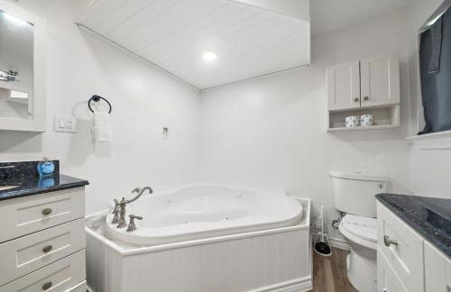 Beach Escape Close to Attractions and the Shore - Photo 24