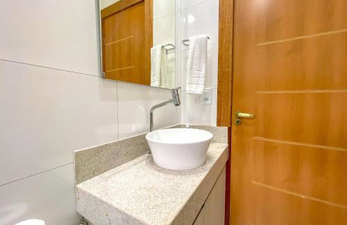 Casa Individual com 2 suítes, cozinha completa, Internet privativa 300MBPS, região bem sossegada com comercios diversos ao redor - Foto 51