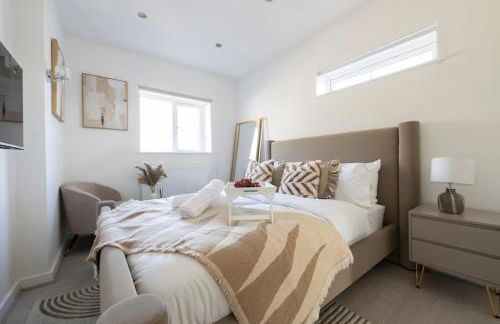 Designer 1BR I Work-From-Home Ready I Fast Wi-Fi - Foto 41