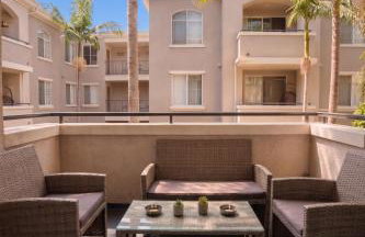 Peaceful 1BR & 2BR MDR Retreat Close to Venice Beach with Pool & Gym - Foto 39