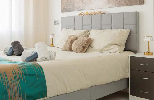 Top Floor 2 Bedroom Apartment with Terrace - Foto 23