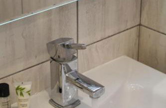 Lavish 2 bed sleeps 5 near Lanark - Photo 21