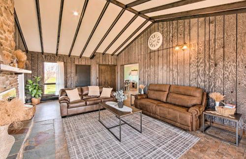 Quiet Elizabethville Home with Fire Pit and Views - Foto 6