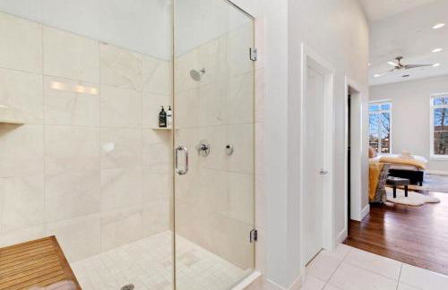 The Penthouse Loft in the Heart of Old Town! - Foto 49