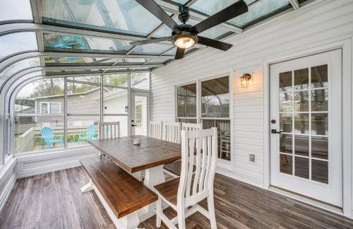 Lakefront Milledgeville Home with Private Dock! - Foto 1