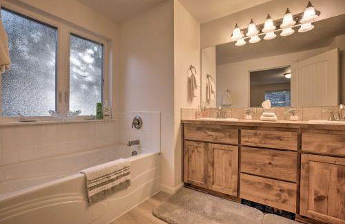 Spacious Bandon Getaway - 2 Blocks to Ocean! - Foto 14