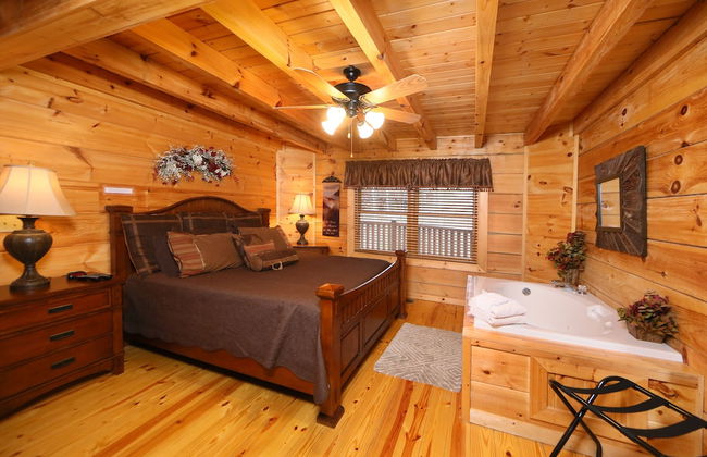 Smoky Mountain Getaway - Five Bedroom Cabin - Foto 13