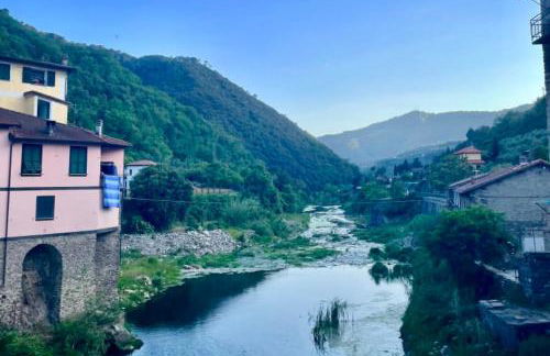 Casa Celestine in Via Orsini Isolabona Liguria Italy Sleeps 5 - Foto 29