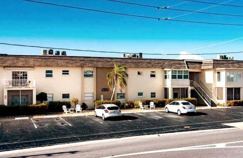 Where the Sun Meets the Water - Foto 38