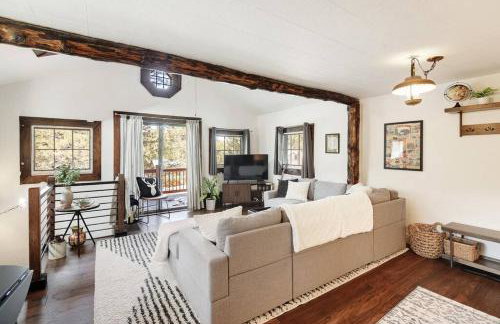 Skipper's Cabin - Photo 9