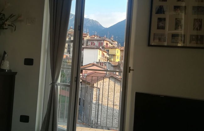 Romantic Penthouse on Lake Como - Photo 9