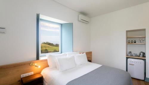 Solar Branco Eco Estate - Photo 2, minibar