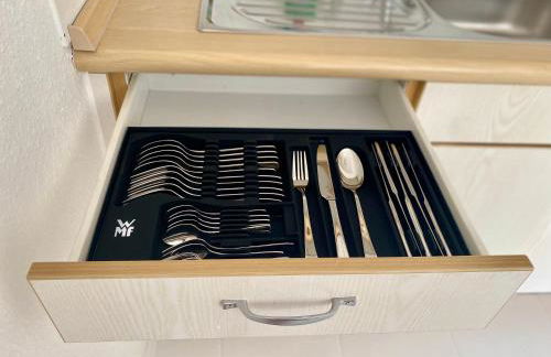 Stilvolles Apartment mit Balkon, Küche & Parkplatz - Waldstetten Zentrum - Foto 26