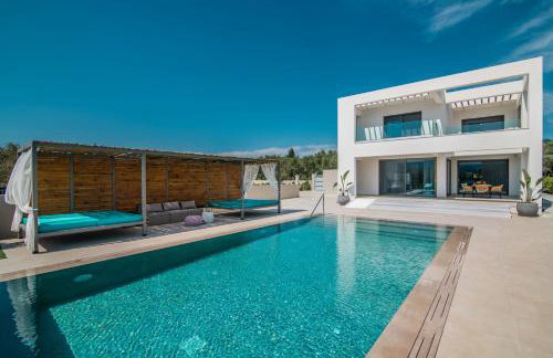 Antonia Villa - Luxurious Serenity with Private Pool, by ZanteWize - Foto 29