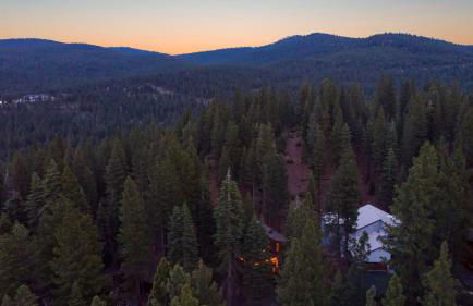 Wolfe by AvantStay | 5mins NorthStar! Fireplace, 2 Private Decks! - Foto 90