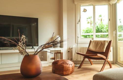 SeaHomes Vacations - Seafront Brand New Apt with PKG - Photo 19