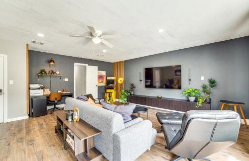 Spacious Family Home, 5 Mi to Galleria Dallas! - Foto 1