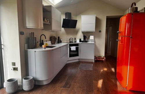 Pets- Garden- Bbq- Parking- Fireplace- Sleeps 6 - Foto 1