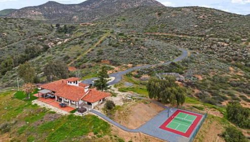 20 Acre Panoramic View Estate Hot Tub Pickleball Game Room - Foto 2, Other