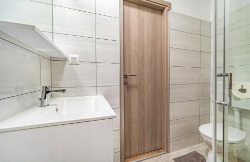 4 Bedroom Nice Home In Ivancici - Foto 34