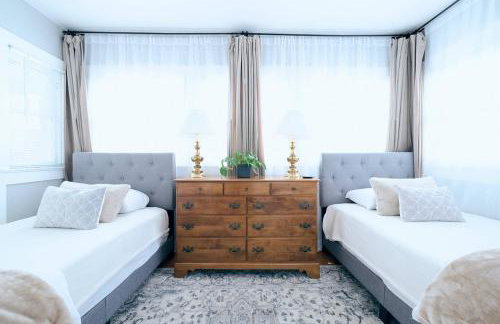 Elegant Escape 2 blocks to Historic downtown - Foto 25