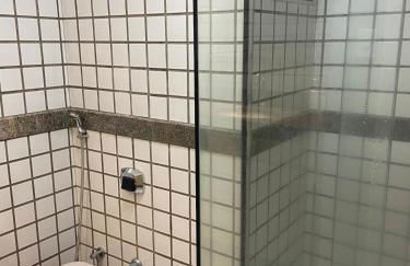 Lindo flat no Number One - Ponta Dareia com serviço de limpeza diaria - Foto 15