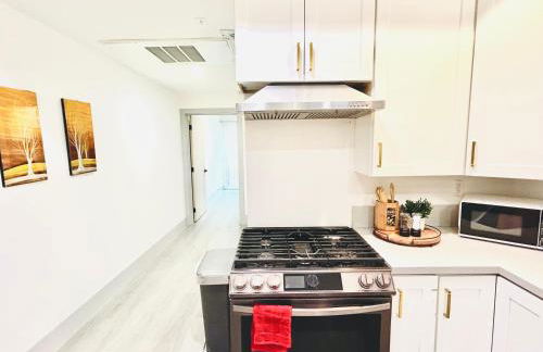 Newly Built Stylish Modern 2B In LA - Foto 8