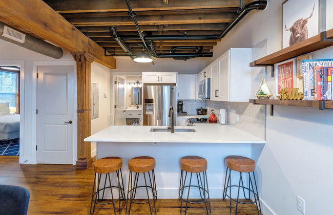 Contemporary Nashville at The 1865 - Photo 6