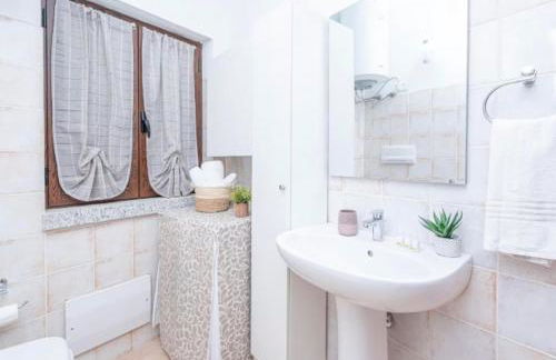 Porto Taverna, a pochi passi dalla Spiaggia di Porto Taverna - Foto 2