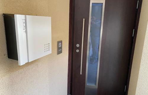 2-room flat with private entrance & privat parking - Foto 16