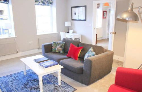 Central Shaftesbury with private parking - Foto 21