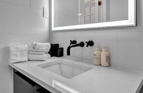 Charming Home Steps from Louisville Best Spots - Foto 28