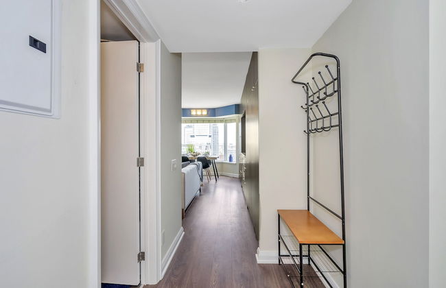 QuickStay - Elegance in Yorkville (Yonge & Bloor) - Photo 7