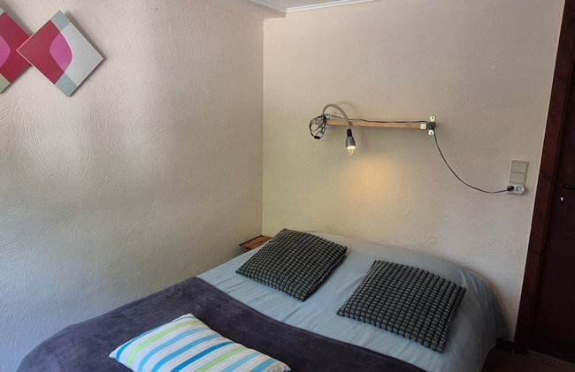 Cozy Escape in Bohon - Photo 6