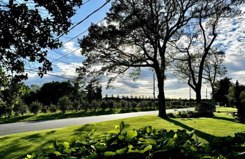 Gorgeous Hamptons Farmhouse - Get the Beach without the Traffic! - Foto 26